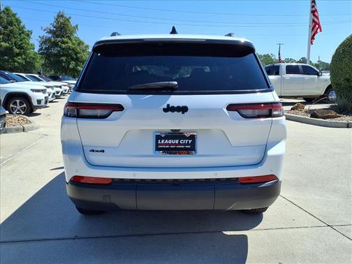 2025 Jeep Grand Cherokee L Laredo