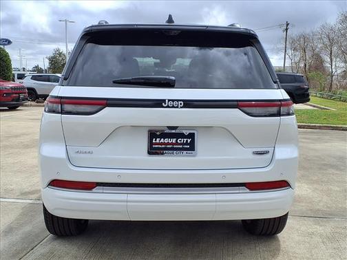 bright white clearcoat 2026 Jeep Grand Cherokee Summit