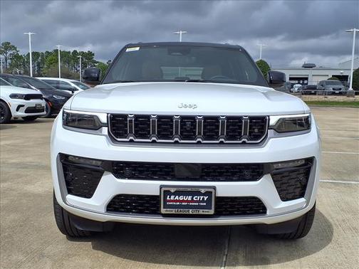 bright white clearcoat 2026 Jeep Grand Cherokee Summit