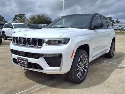 bright white clearcoat 2026 Jeep Grand Cherokee Summit