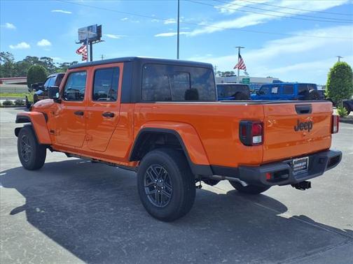 2025 Jeep Gladiator Sport S