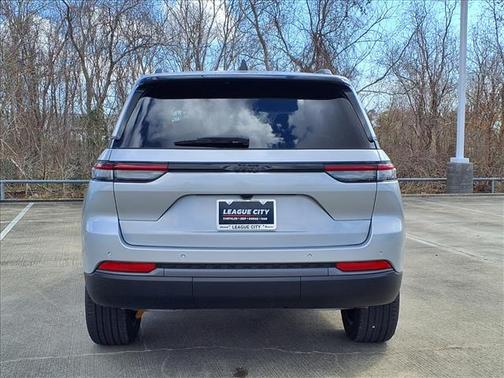 Silver 2026 Jeep Grand Cherokee Limited