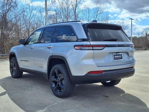 Silver 2026 Jeep Grand Cherokee Limited
