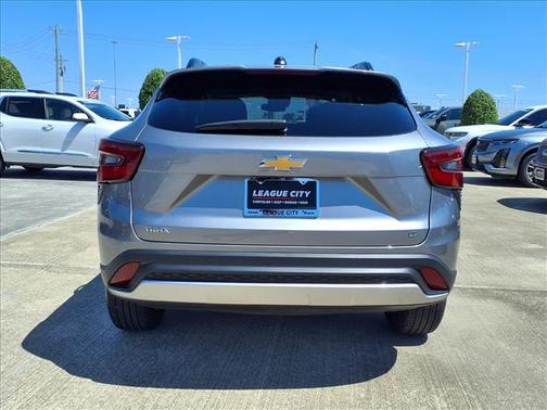 Sterling Gray Metallic 2025 Chevrolet Trax LT