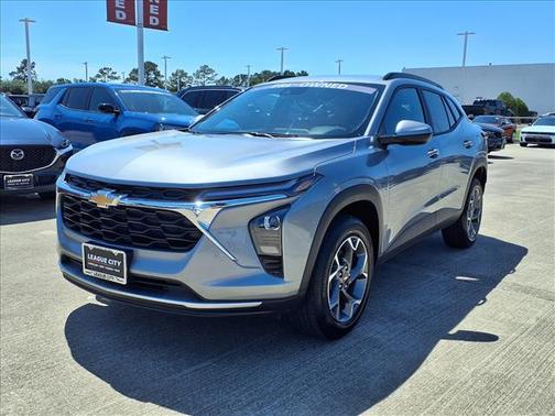 Sterling Gray Metallic 2025 Chevrolet Trax LT