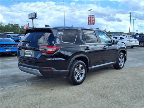 2023 Honda Pilot EX-L 8 Passenger