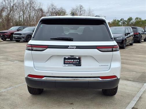 2025 Jeep Grand Cherokee Laredo
