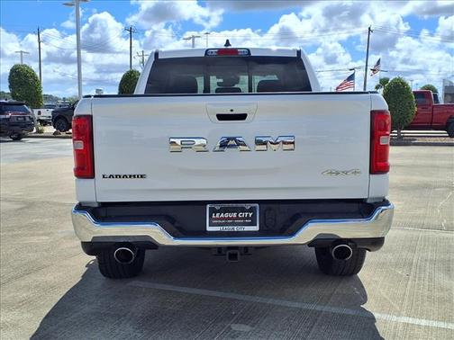 Bright White Clearcoat 2025 RAM 1500 Laramie