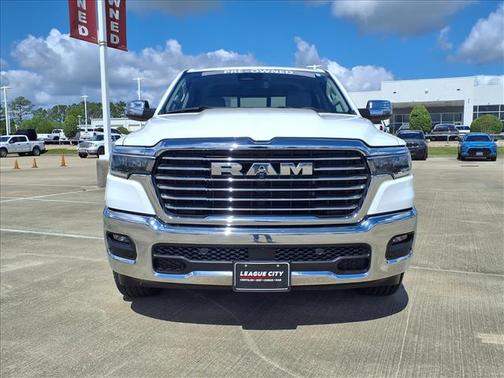 Bright White Clearcoat 2025 RAM 1500 Laramie