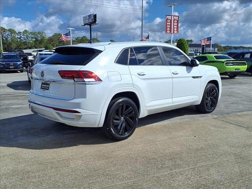 2023 Volkswagen Atlas Cross Sport 2.0T SE w/Technology