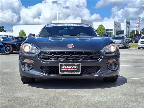 2017 FIAT 124 Spider Base
