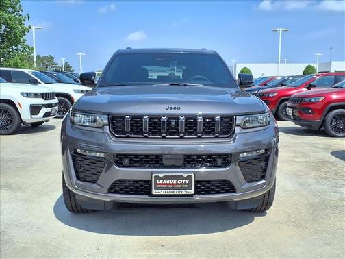 Gray 2026 Jeep Grand Cherokee Limited