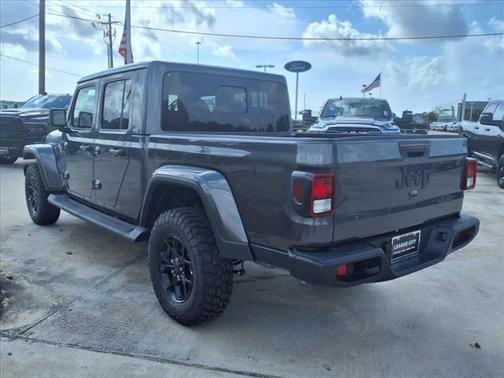 2025 Jeep Gladiator Sport