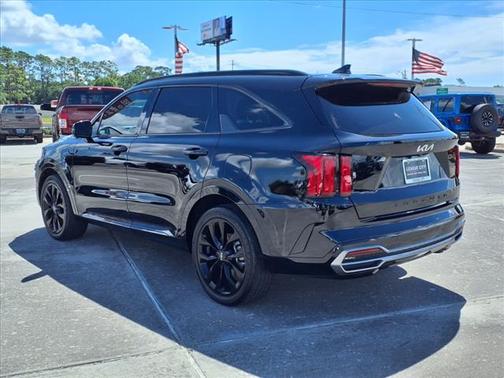 2022 Kia Sorento SX