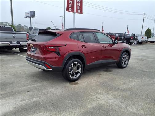 2025 Chevrolet Trax LT