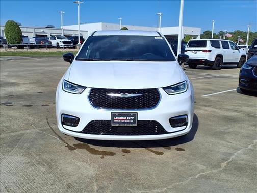 2026 Chrysler Pacifica L