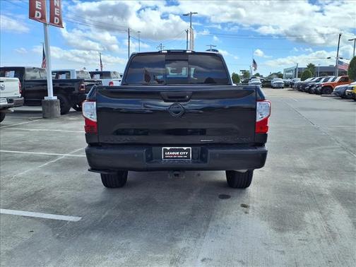 2019 Nissan Titan SL