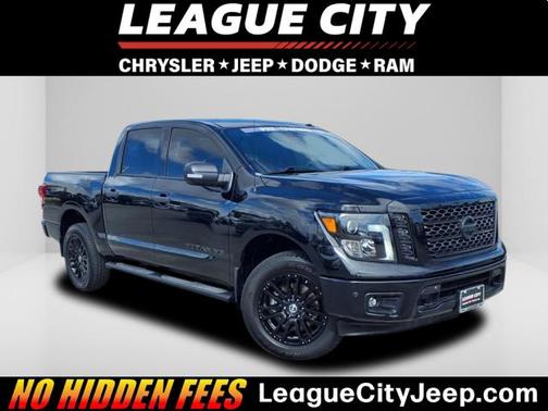 2019 Nissan Titan SL