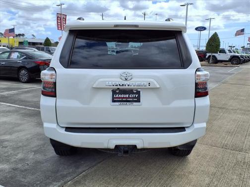 2022 Toyota 4Runner SR5
