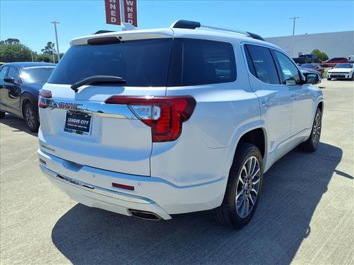 White Frost Tricoat 2021 GMC Acadia Denali