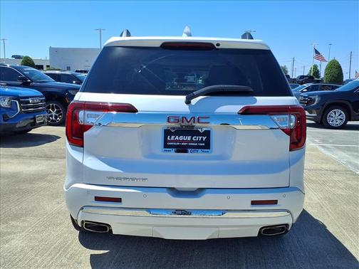 White Frost Tricoat 2021 GMC Acadia Denali