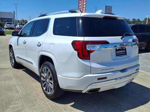 White Frost Tricoat 2021 GMC Acadia Denali