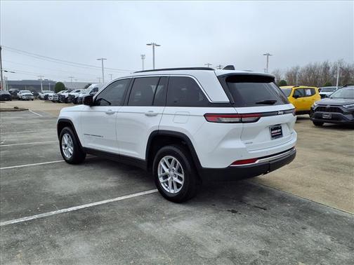 2024 Jeep Grand Cherokee Laredo