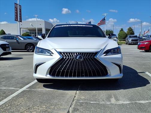 2023 Lexus ES 350 Base
