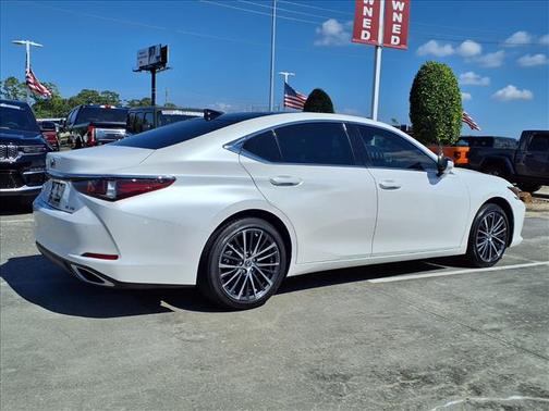 2023 Lexus ES 350 Base