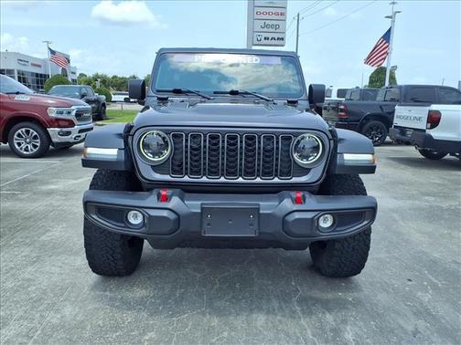 Granite Crystal Metallic Clearcoat 2025 Jeep Wrangler Rubicon