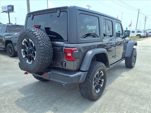 Granite Crystal Metallic Clearcoat 2025 Jeep Wrangler Rubicon