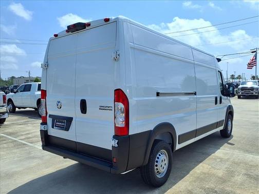 White 2026 RAM ProMaster 2500 Tradesman