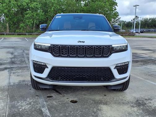 2025 Jeep Grand Cherokee Summit