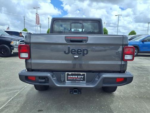 Granite Crystal Metallic Clearcoat 2023 Jeep Gladiator Sport