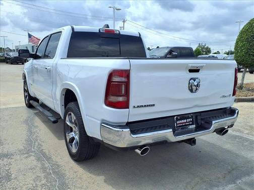 Bright White Clearcoat 2022 RAM 1500 Laramie