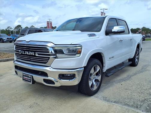 Bright White Clearcoat 2022 RAM 1500 Laramie