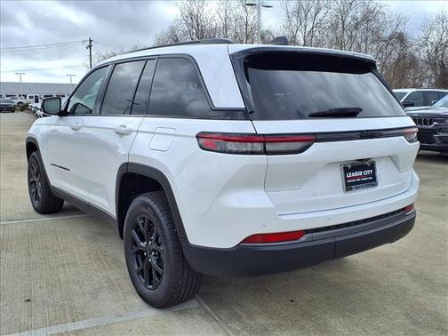 2026 Jeep Grand Cherokee Altitude