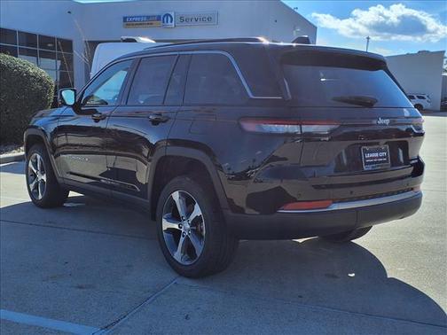 Diamond Black 2026 Jeep Grand Cherokee Limited