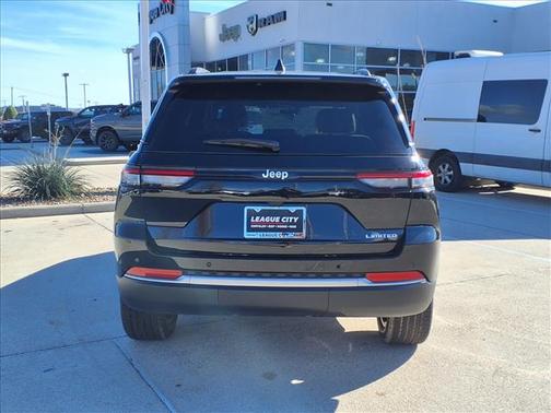 Diamond Black 2026 Jeep Grand Cherokee Limited