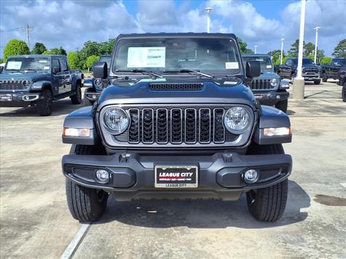 2025 Jeep Gladiator Sport S