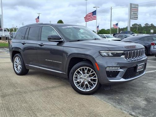 2022 Jeep Grand Cherokee Summit