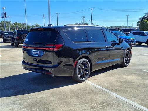 2026 Chrysler Pacifica Limited