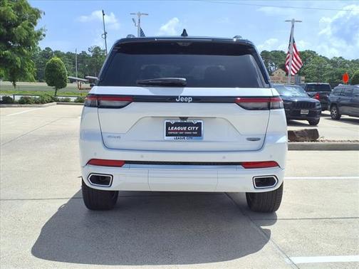 2025 Jeep Grand Cherokee Summit