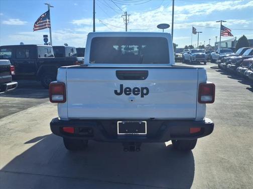 2025 Jeep Gladiator Sport