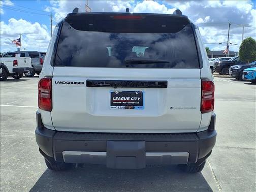 2025 Toyota Land Cruiser Base