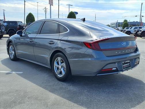 2023 Hyundai SONATA SE