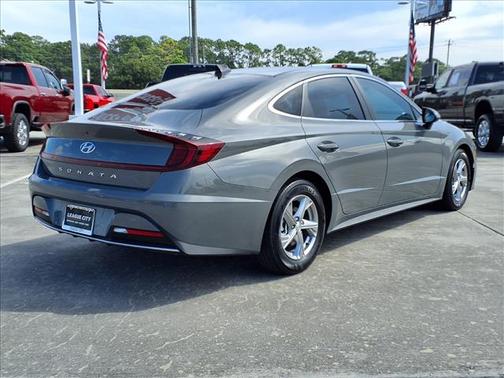 2023 Hyundai SONATA SE