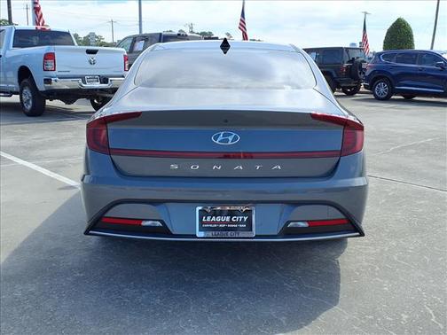 2023 Hyundai SONATA SE