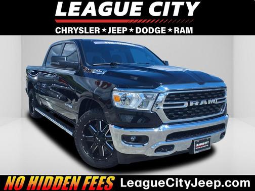 Diamond Black Crystal Pearlcoat 2024 RAM 1500 Big Horn/Lone Star