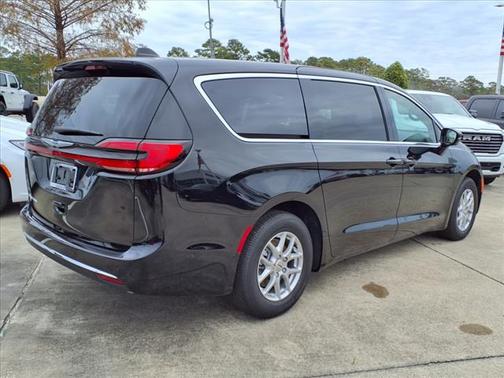 2025 Chrysler Pacifica L